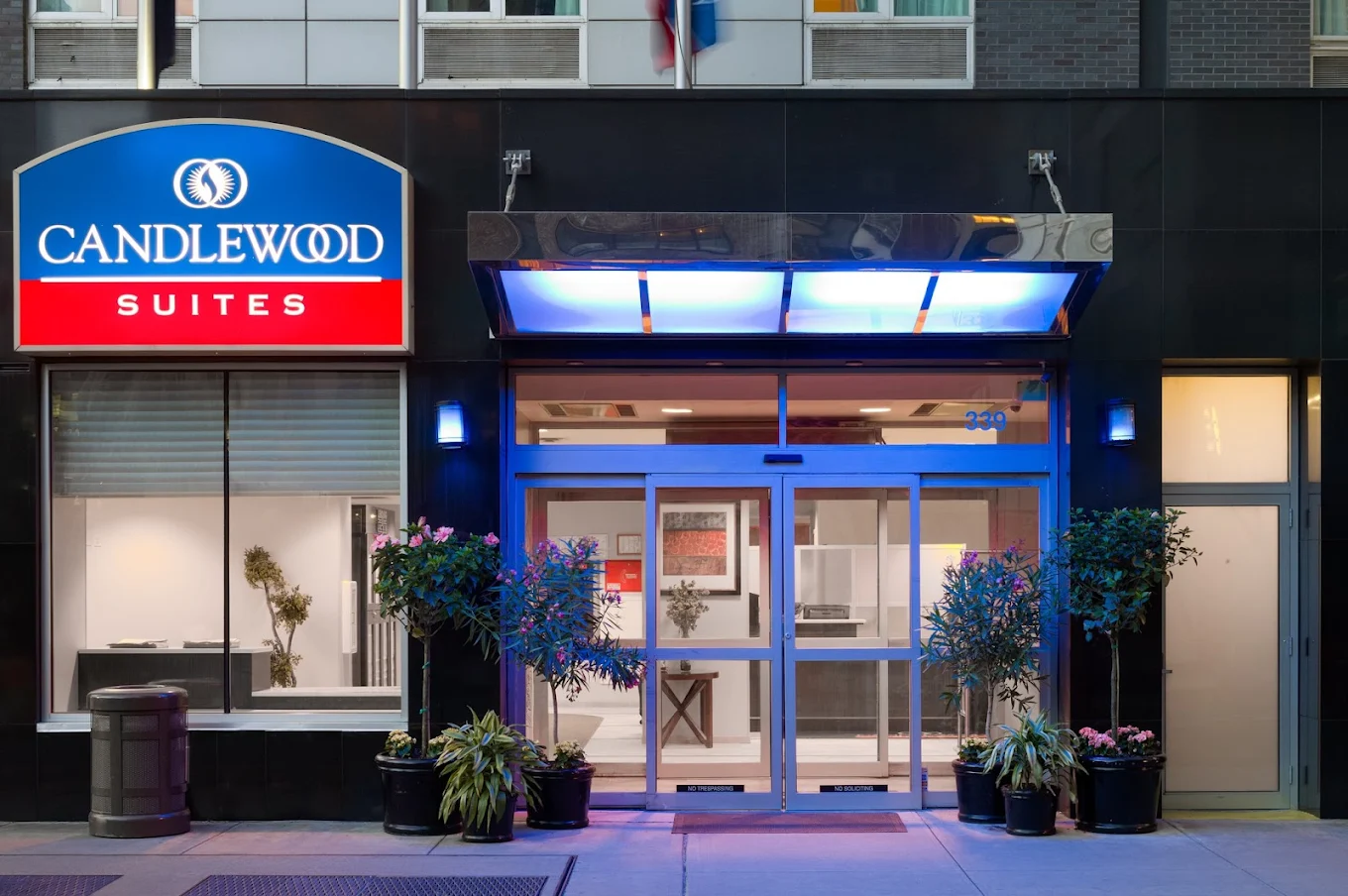Candlewood-Suites