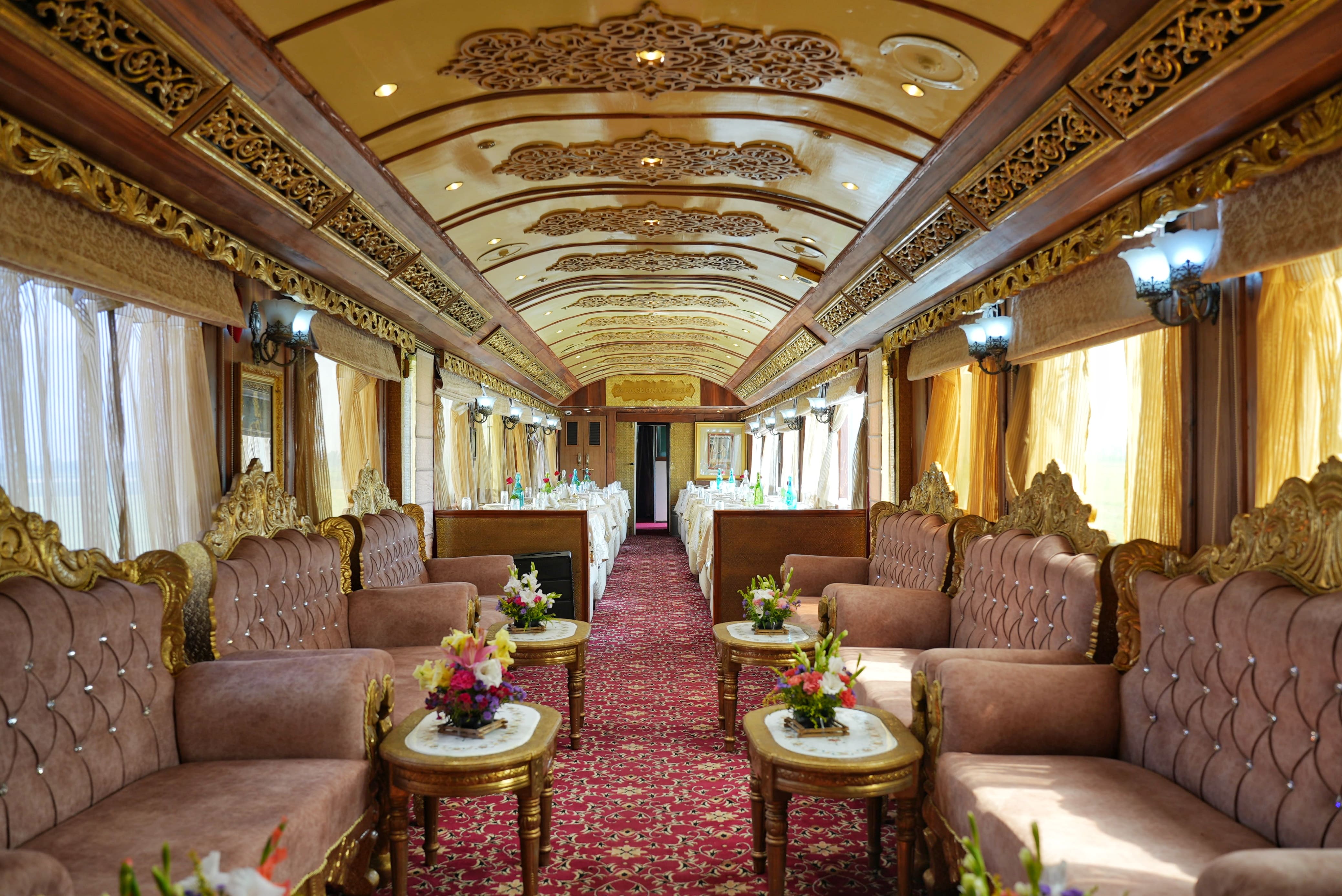 Palace-on-Wheels