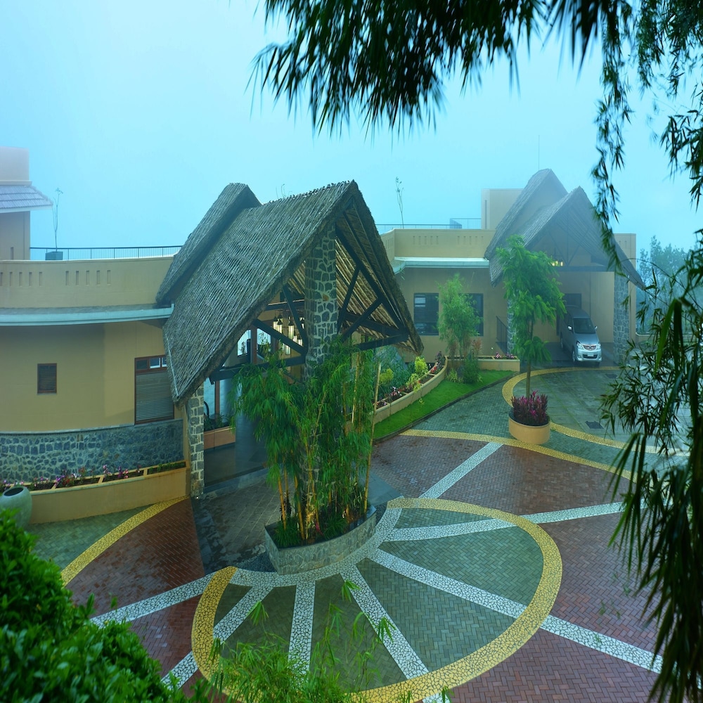 Poetree-Sarovar-Portico-Thekkady