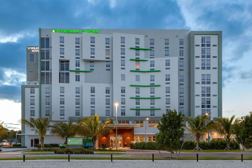 Wyndham-Garden-Miami-International-Airport